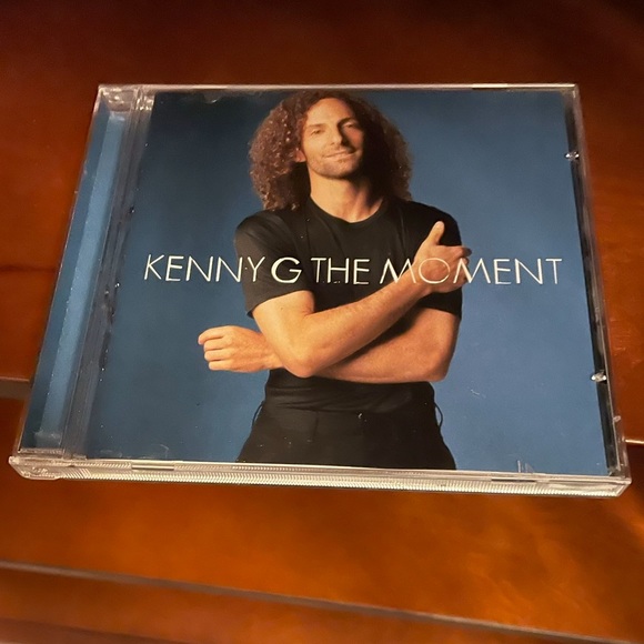 The Moment CD by Kenny G, One of the best-selling Jazz artists of all time - Picture 2 of 5